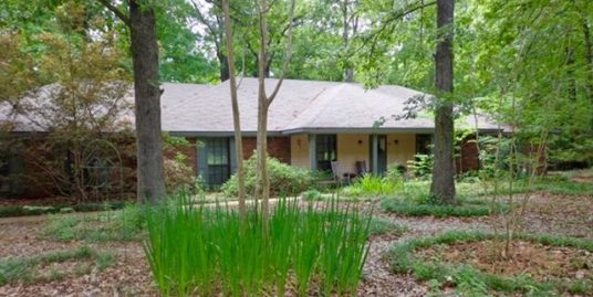 487 Oakwood Dr, Starkville, MS 39759