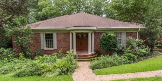 381 Ridgecrest Dr, Starkville, MS 39759